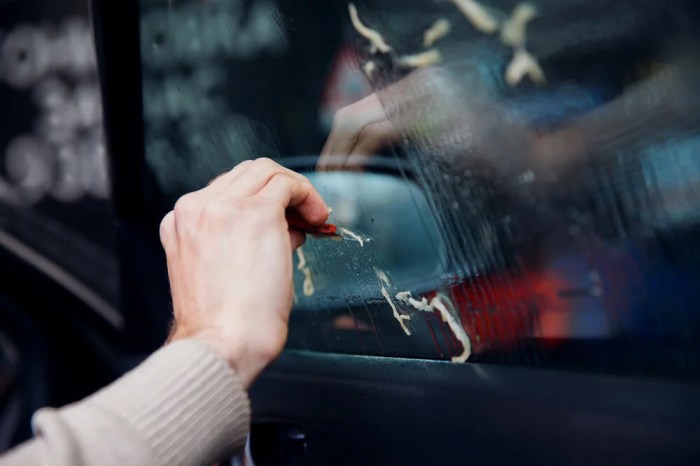 How to remove window tint glue